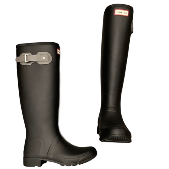 Hunter Shoes - HUNTER BOOTS tall matte black grey stripe size 8